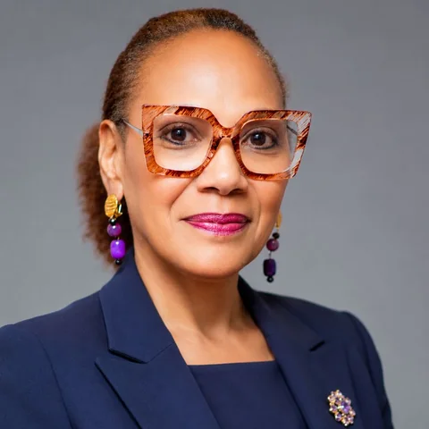 Portrait of Bishop Dr. Suzanne Nti